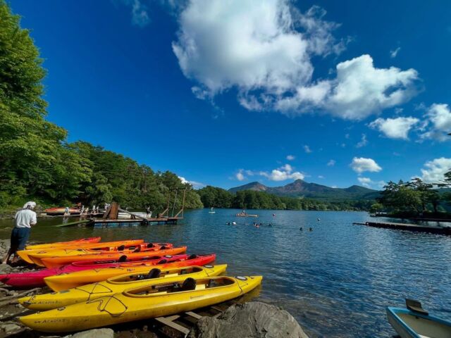 〈お知らせ📢〉
今日から8月の予約が受付開始です！
8月は夏休みシーズン🌻
避暑地の裏磐梯は30℃超える日が数えるほどしかないので、快適に過ごせます😊
ただし人気の時期になりますので、ぜひお早めにご予約ください✉️☎️

#松原キャンプ場
#キャンプ
#裏磐梯